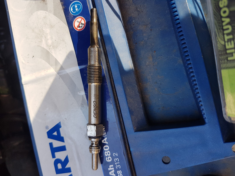 Свеча накаливания Opel Zafira B 2007 г.  1.9 л дизель Киев