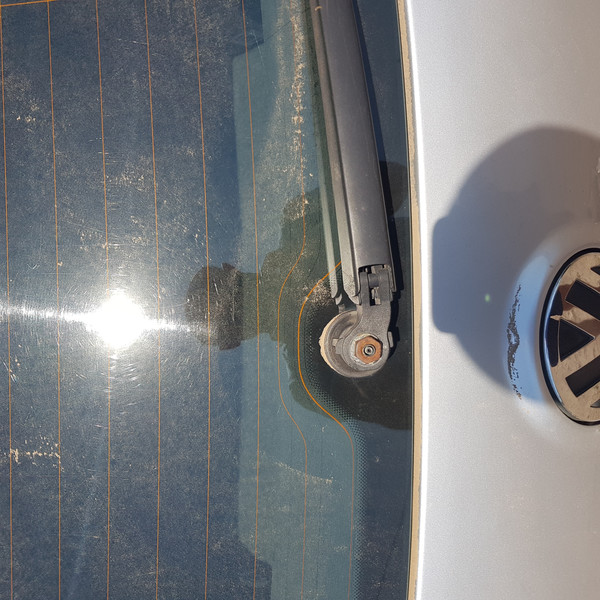 Колпачек заднего дворника Volkswagen Golf 5  2007 хэтчбек 1.4 Бензин Таврийск