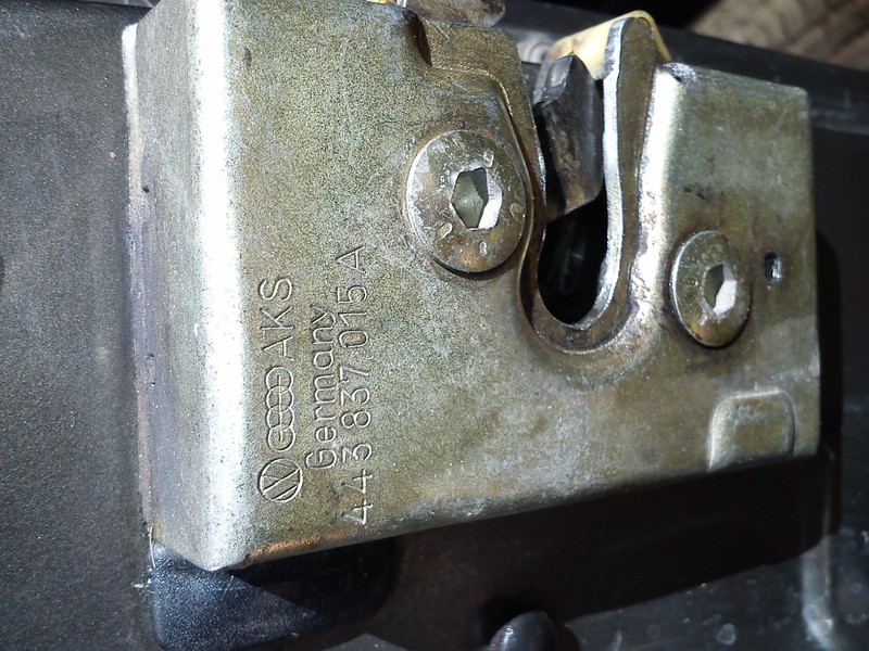 Замок передней двери (водительской) Audi 200 1983 г.  2.1 л бензин Харьков