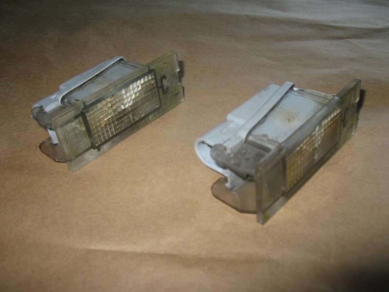 Ліхтар освітлення номерного знаку Renault Clio 3 покоління 2011 р.  1.6 л бензин Львів