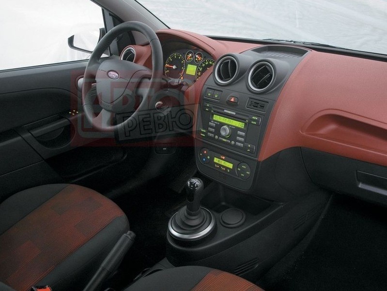 Торпедо Ford Fiesta MK6  2007 хетчбек 1.6 Бензин Хмельницький