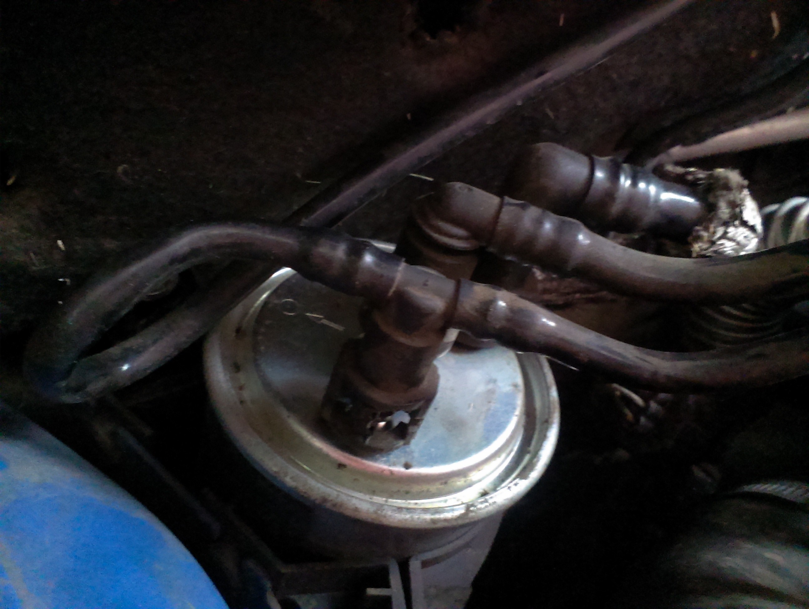 Крепеж топливого фильтра Ford Connect MAXI 2007 1.8 Дизель Луганск