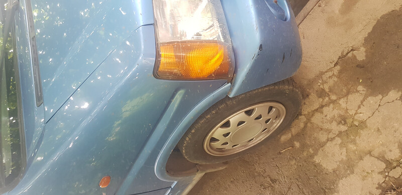 Крило ліве, праве Suzuki Wagon R  2000 хэтчбек 1.0 Бензин Луцк