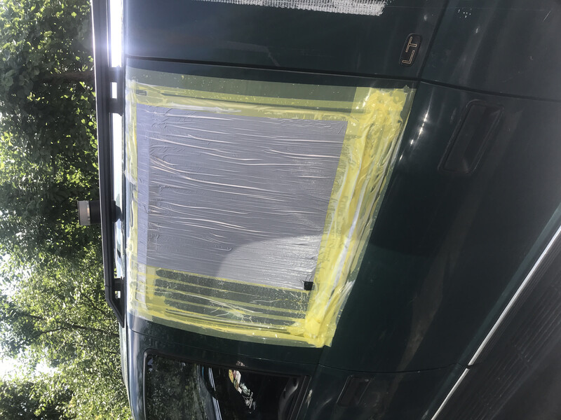 Скло звдньої лівої двері Chevrolet Suburban  1999 25.7 Бензин Київ