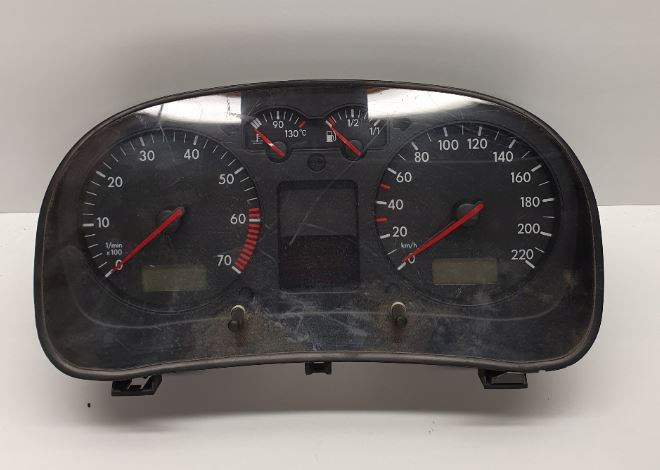 Панель приборов 1J0920825   Volkswagen Golf