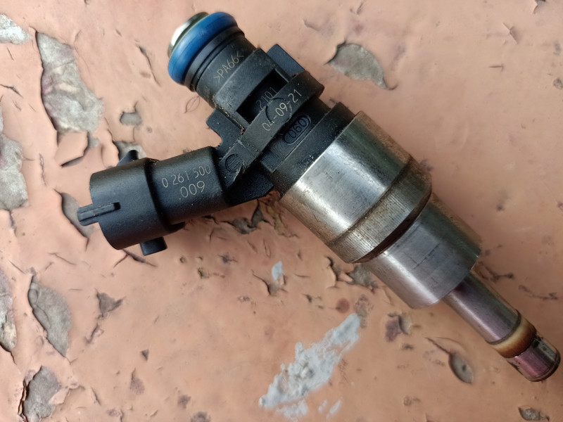 Форсунка бензиновая Ford Mondeo 3  2005 универсал 1.8 Бензин Городище