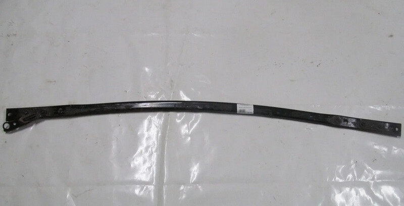 Подпорка под бензобак Toyota Auris  2008 хетчбек 1.6 Бензин 