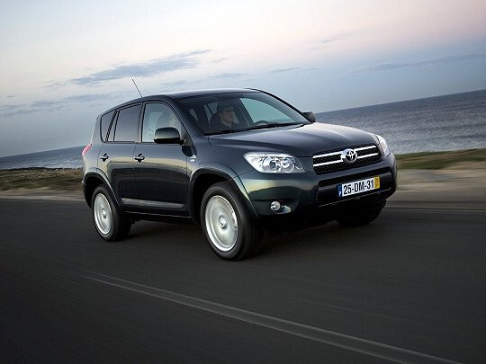 Подкрылок передний правый Toyota RAV4  2008 2.4 Бензин Киев