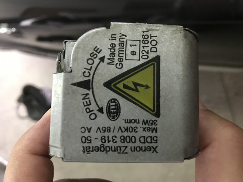 Лампа ксенон 4E0 941 471   Audi A6 allroad quattro, Audi A8