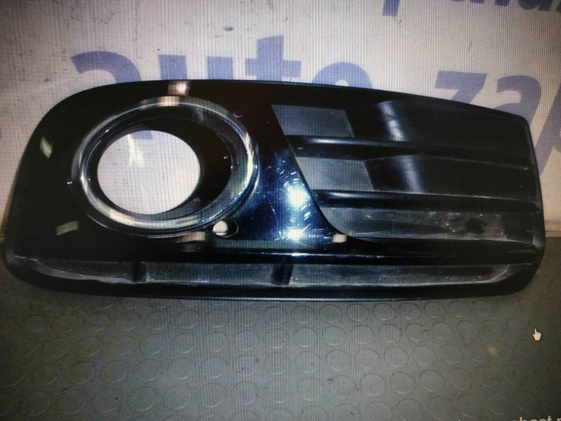 Решетки туманок Audi Q5 2012 р.  2.4 л бензин Львів