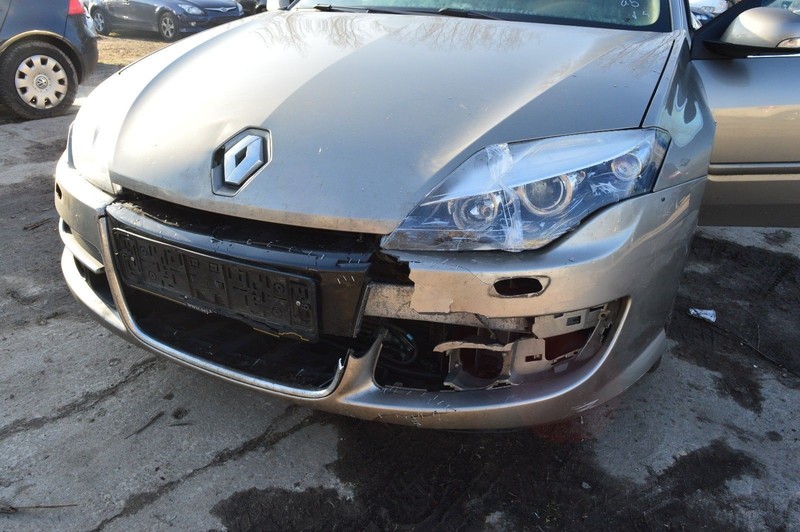 Бампер передний Renault Laguna 3 2011 г.  1.5 л дизель Нетешин