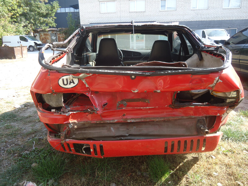 Замикаюча панель з верхня Porsche 924  1984 