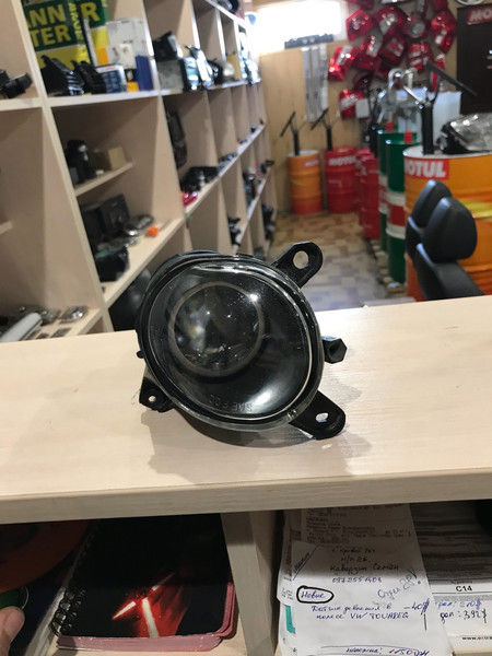 Протитуманна фара 3B7941700A   Volkswagen Passat