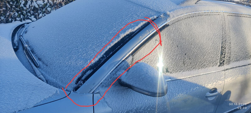 Четветь (батон) Volkswagen Passat B6  2008 универсал  Бензин Сумы