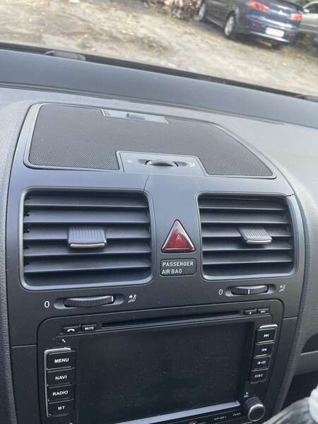 Центральная панель Volkswagen Golf 5 2007 г.  1.4 л бензин Кременчуг