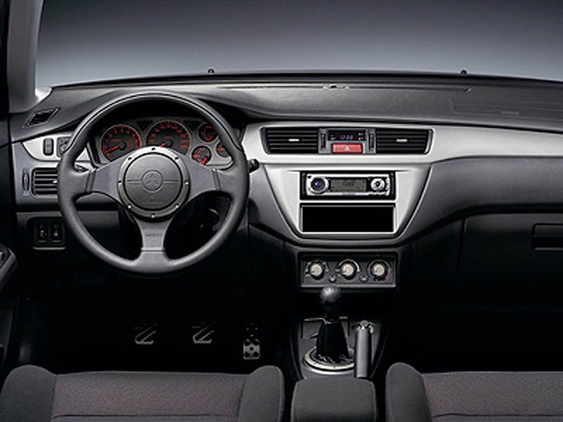 Рамка магнитолы Mitsubishi Lancer 9  2007 2.0 Бензин Киев