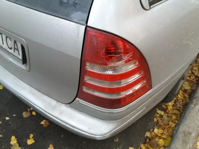 Задний фонарь правый Mercedes C-Class универсал 2005 г.  2.2 л дизель Полтава