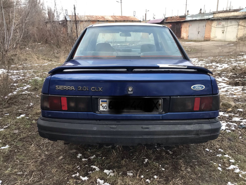 Бампер задний Ford Sierra 1991 г.  2.0 л бензин Белая Церковь