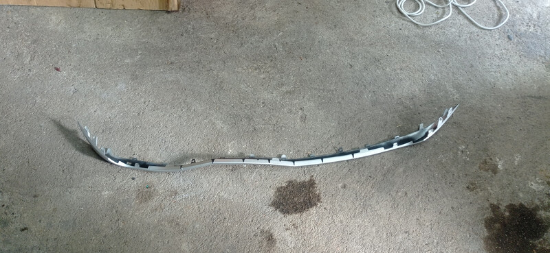 Накладка переднего бампера Opel Mokka  2022 1.2 Бензин 