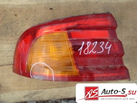 Скло фари Kia Magentis  2002 2.0 Бензин 