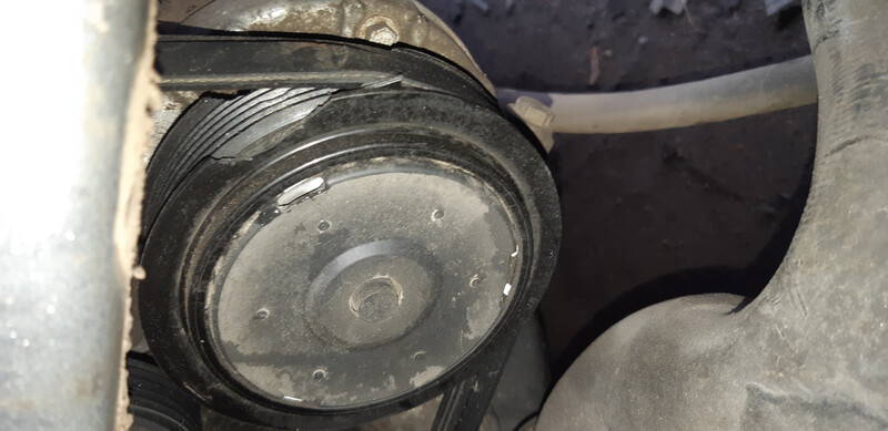 Шків кондиціонера Volkswagen Passat  2014 1.8 Бензин Суми