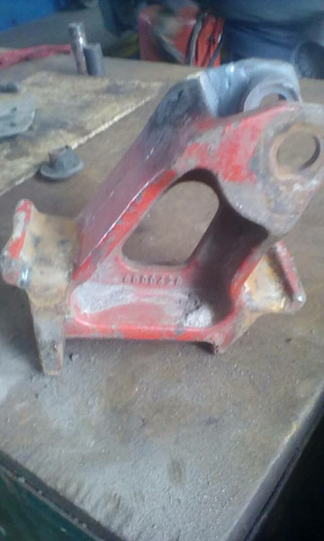 Опора продольной тяги (задняя верхняя правая) Volvo FL  1999 5.5 Дизель Харьков