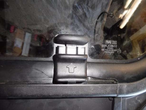 Фиксатор (защелка) форточки стекло блока Renault Trafic 2  2010 2.0 Дизель Хмельницкий