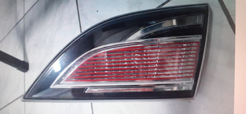 Фонарь задний правый в крышку gh Mazda 6 универсал 2008 г.  2.2 л дизель Киев