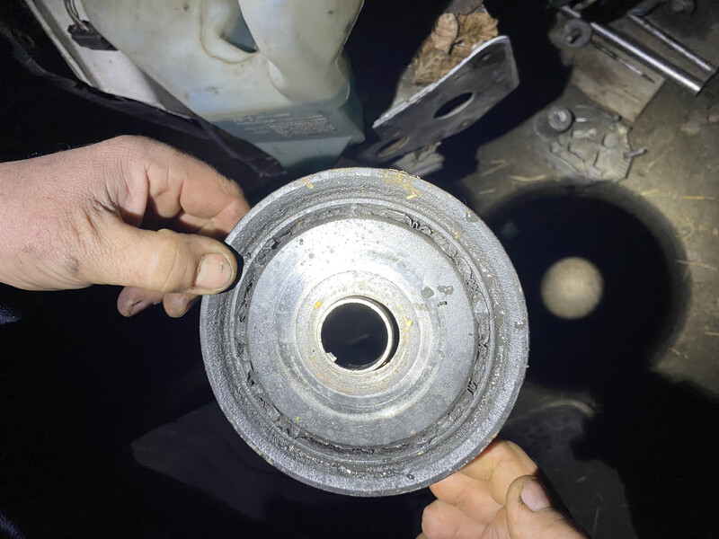 Шків коленвалу Opel Movano  2010 2.5 Дизель 