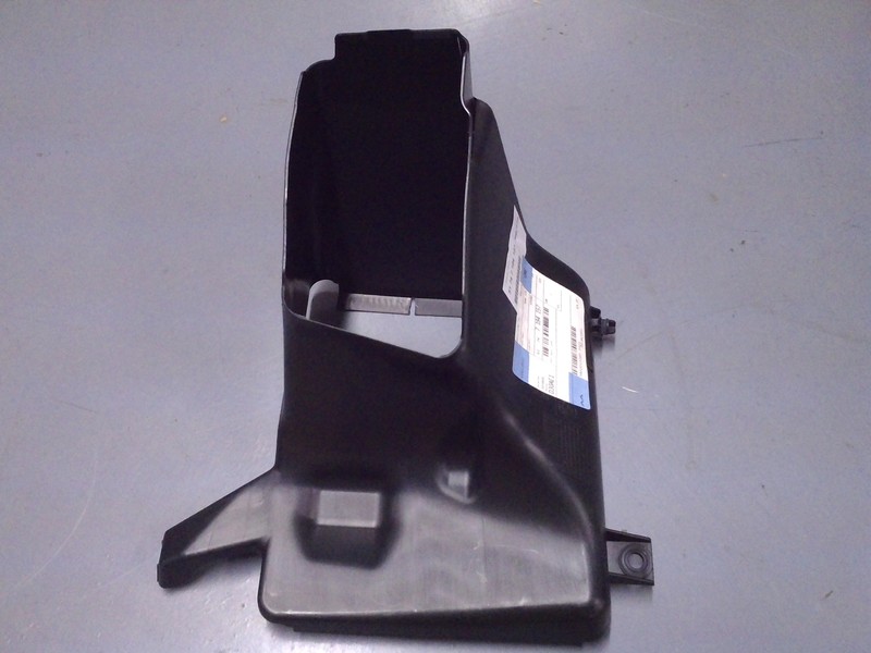 Воздуховод правый BMW 7 Series  2009 5.0 Бензин Луцк