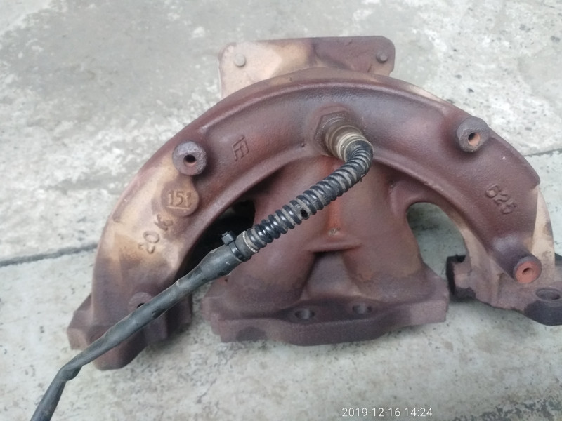 Выпускной коллектор Peugeot 307  2002 универсал 1.6 Бензин Краматорск