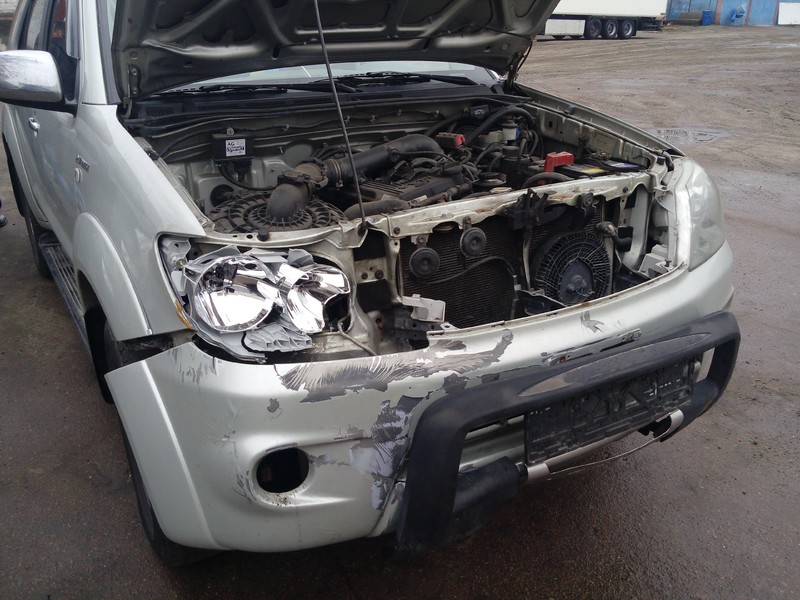 Основна фара у зборі Toyota Fortuner универсал 2006 універсал 2.7 Бензин 