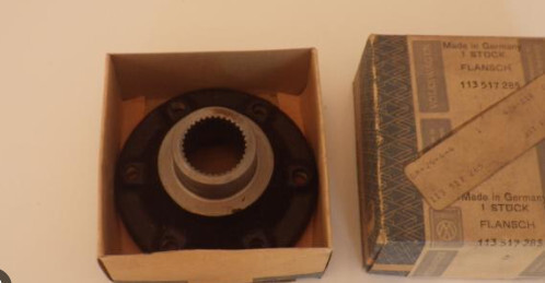 Фланець коробки передач (вихід на шрус) Volkswagen Golf  1983 Бориспіль