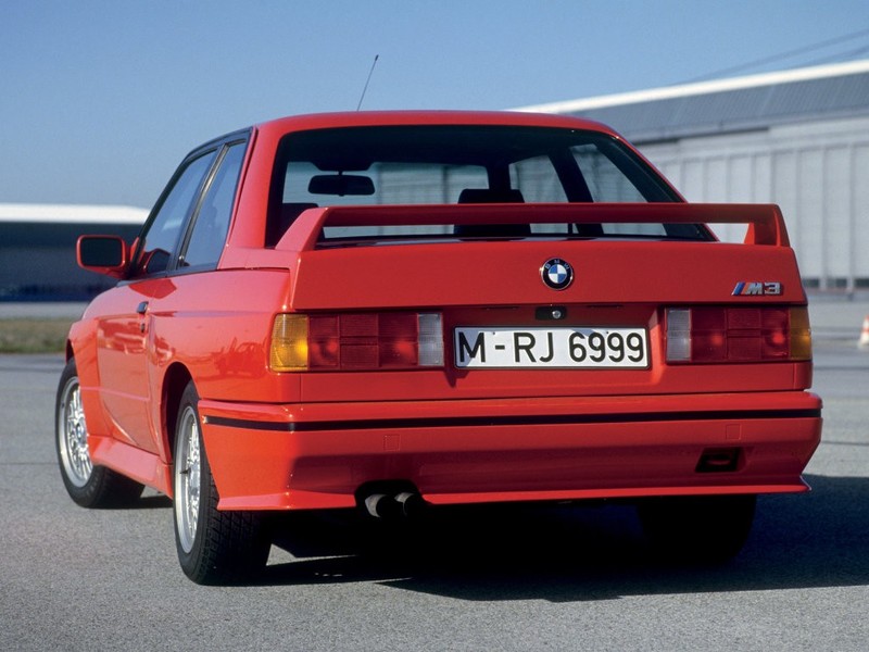 Задний бампер широкий BMW 3 Series E30 1985 г.  1.8 л бензин Кривой Рог