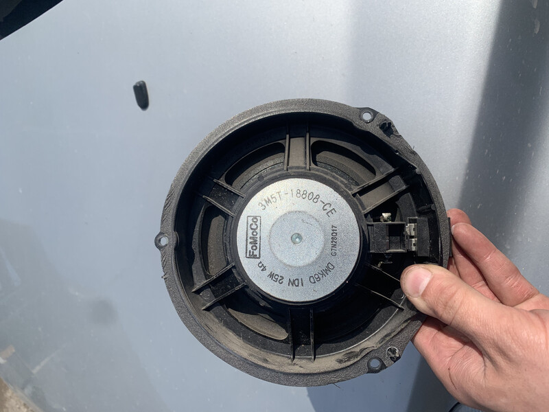 Динамик автомагнитолы Ford Focus 2  2008 хэтчбек 1.6 Бензин Мелитополь