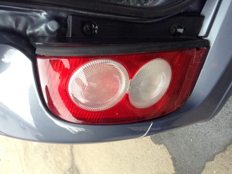 Ліхтар лівий Nissan Micra K12  2005 хетчбек 1.4 Бензин 