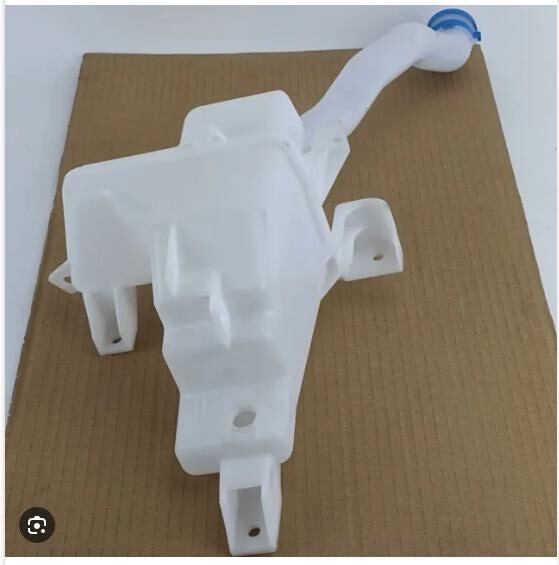 Бачок омывателя 38450-68L00   Suzuki Swift