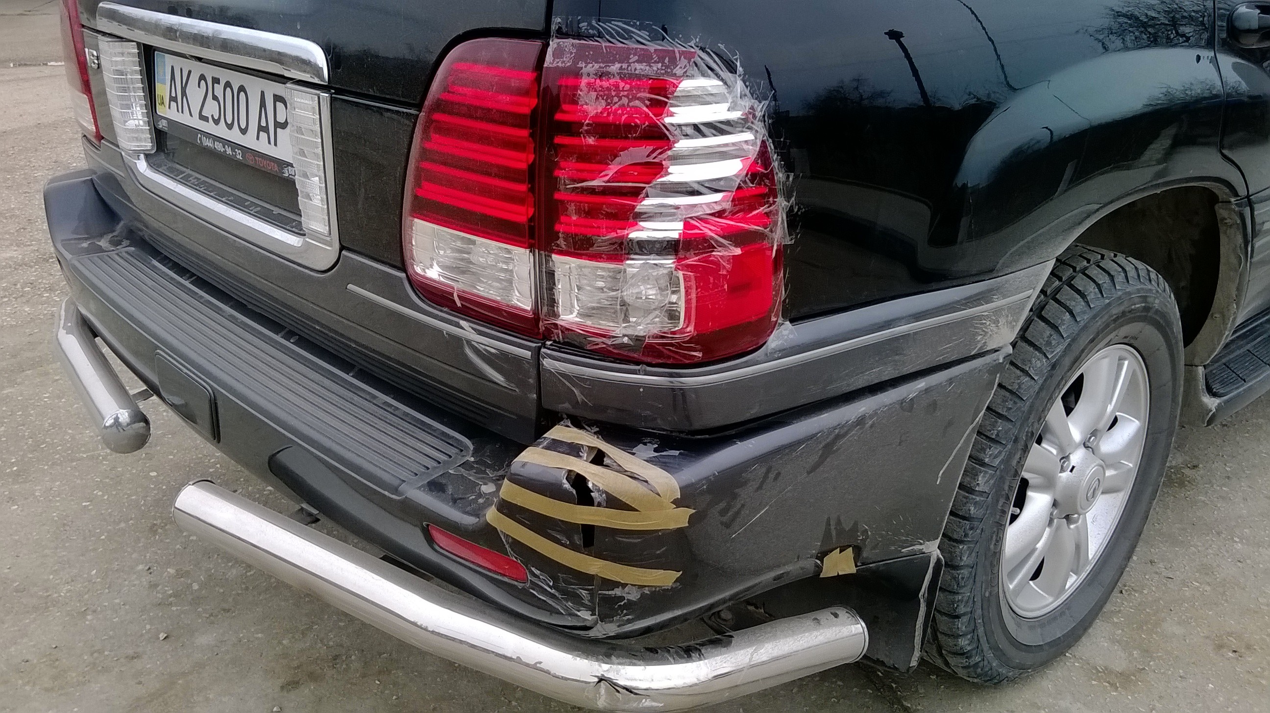 Задній правий ліхтар Lexus LX  2006 4.7 Бензин 