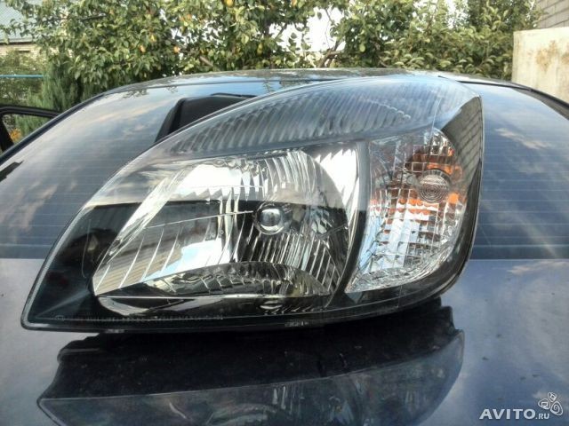 Фара Kia Rio 2011 г.  1.4 л бензин Южный