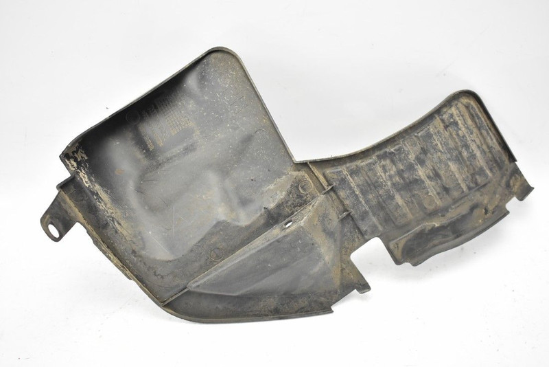 Бризговик задній Nissan Juke  2016 хетчбек 1.6 Бензин 