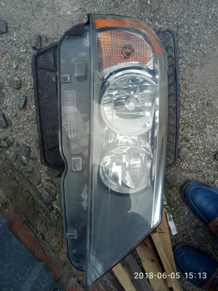 Галогенная фара левая 63117222025   BMW 3 Series, BMW X3