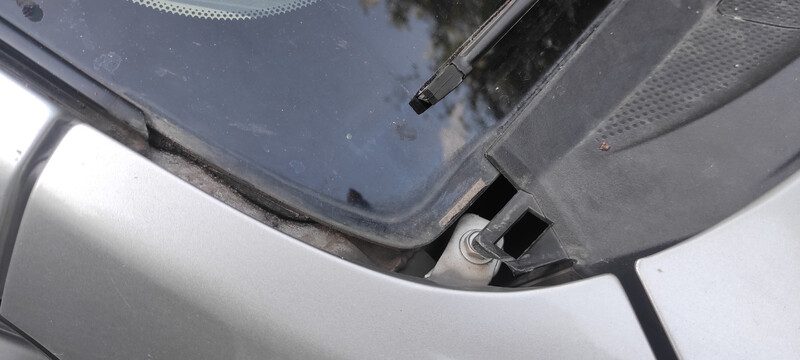 Накладка крыла переднего правого Nissan Tiida C11 хэтчбек 2008 г.  1.6 л бензин Днепр