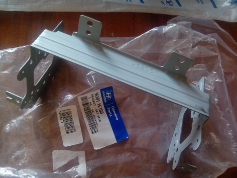 Шахта 2din магнитолы Hyundai Accent  2008 1.4 Бензин Змиев