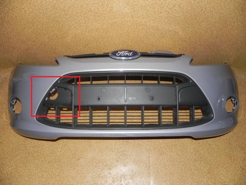 Заглушка буксировочной петли правая Ford Fiesta MK7 хэтчбек 2010 г.  1.3 л бензин Измаил