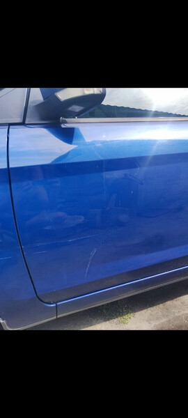 Дверка перед ліва в колір Ford Focus 2  2008 универсал 1.6 Бензин Кривой Рог