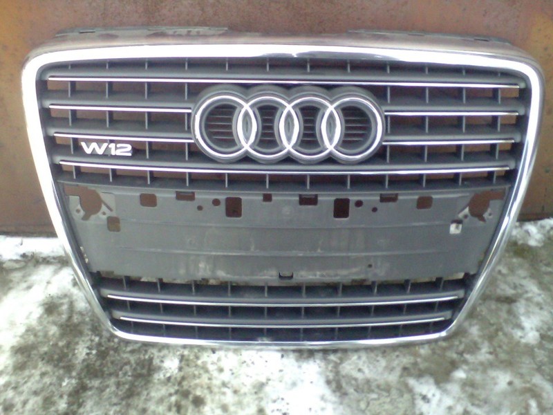 Решетка радиатора Audi A6 C6 2005 г.  2.0 л дизель Ужгород