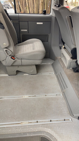 Сиденье поворотной 2 ряда мультиван Volkswagen Multivan  2001 2.5 Дизель Харьков