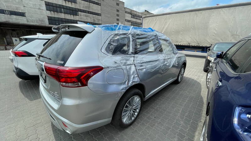 Задне правое крыло Mitsubishi Outlander PHEV 2019 универсал 2.0 Гибрид Киев