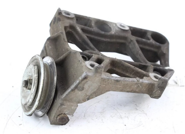 Кронштейн компрессора кондиционера 11910-AD201   Nissan Primera, Nissan X-Trail