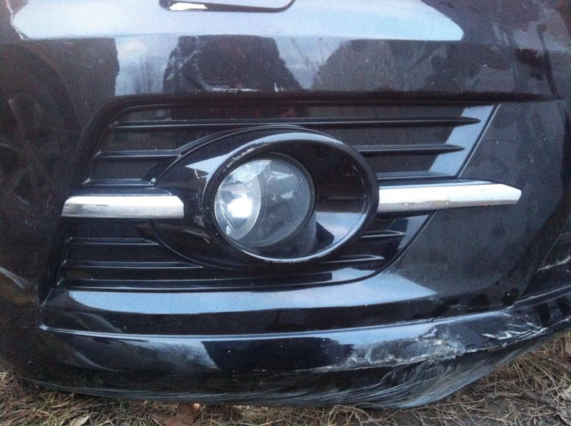 Накладка с молдингом на противотуманку на левую сторону Volkswagen Passat CC  2013 купе 2.0 Бензин Полтава